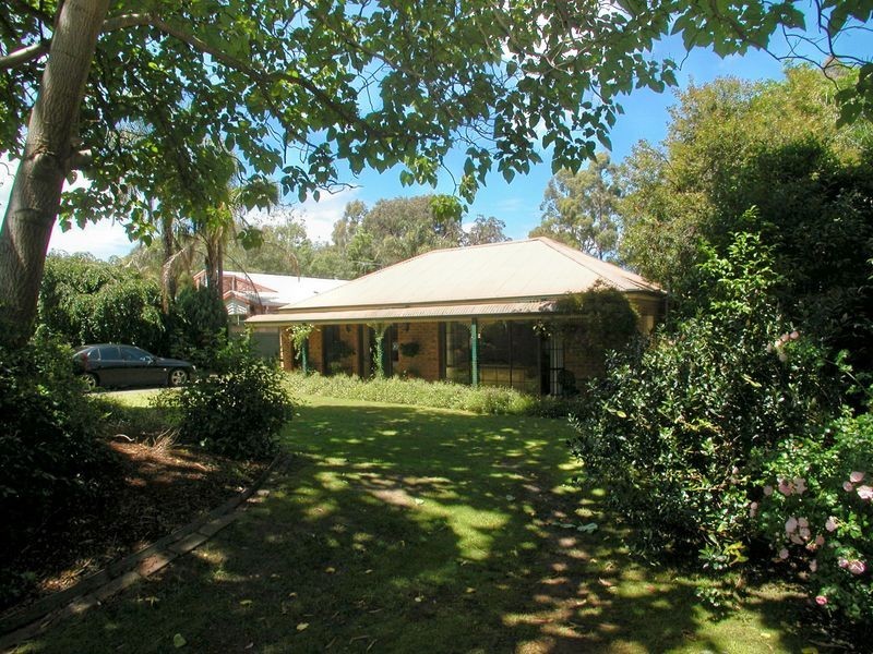 6 St Andrews Close, Croydon VIC 3136