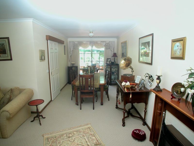 6 St Andrews Close, Croydon VIC 3136