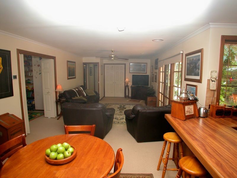 6 St Andrews Close, Croydon VIC 3136