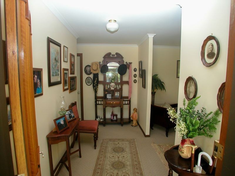 6 St Andrews Close, Croydon VIC 3136