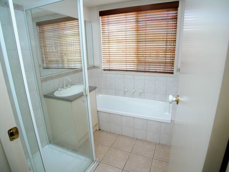 41 Grierson Drive, Kilsyth VIC 3137