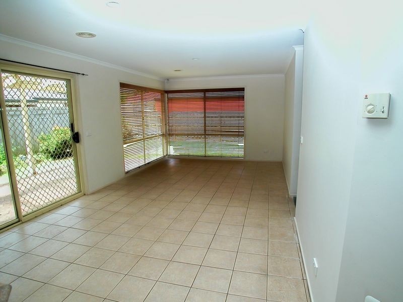 41 Grierson Drive, Kilsyth VIC 3137