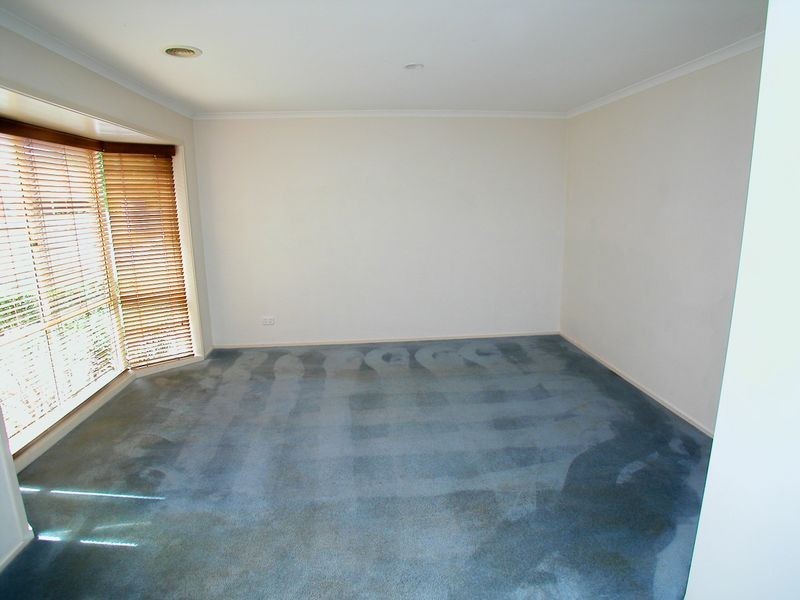 41 Grierson Drive, Kilsyth VIC 3137