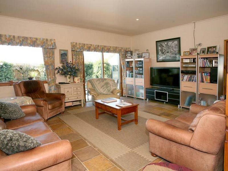 32 Reay Road, Mooroolbark VIC 3138