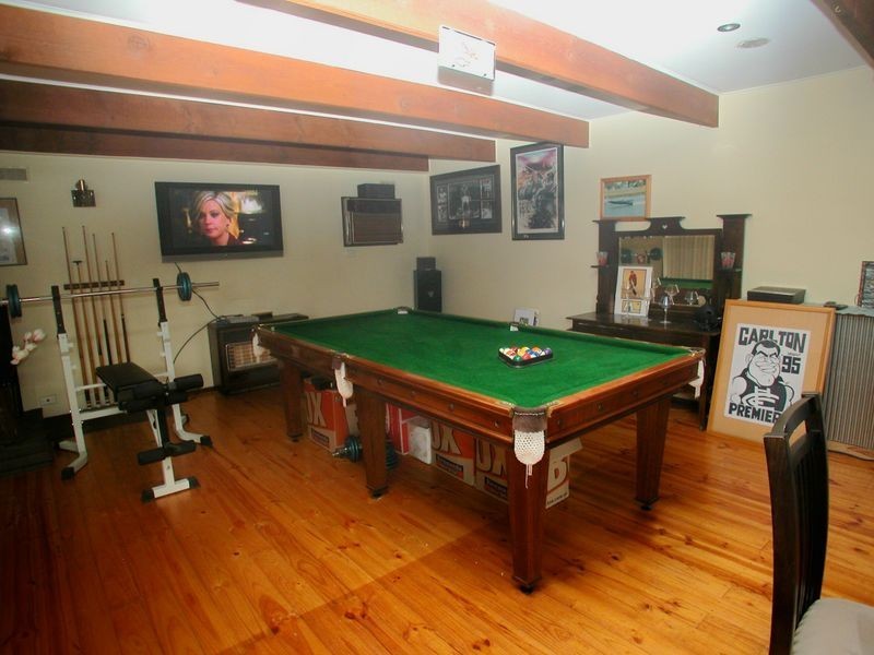 10 Araluen Drive, Croydon VIC 3136