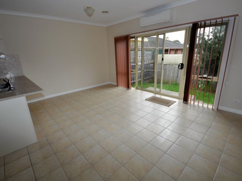 4/39 Pembroke Road, Mooroolbark VIC 3138