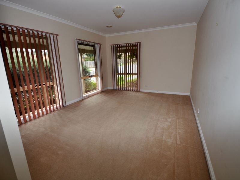 4/39 Pembroke Road, Mooroolbark VIC 3138