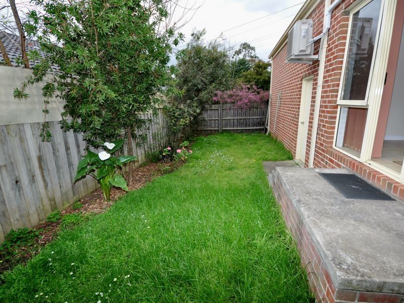 4/39 Pembroke Road, Mooroolbark VIC 3138