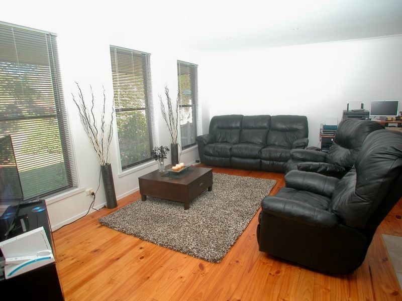 1/10 Larissa Court, Croydon VIC 3136