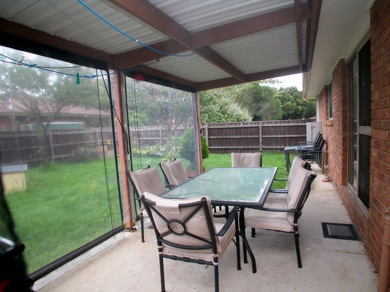 38 Allambanan Drive (Cnr Strathmiglo Crt), Bayswater North VIC 3153