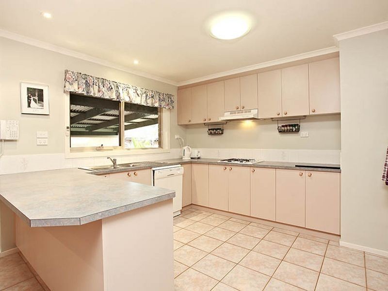 12 Pandora Crescent, Croydon VIC 3136