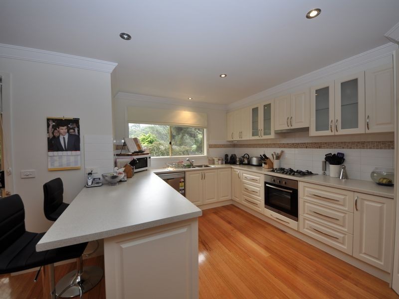 2/323 Hull Road, Mooroolbark VIC 3138