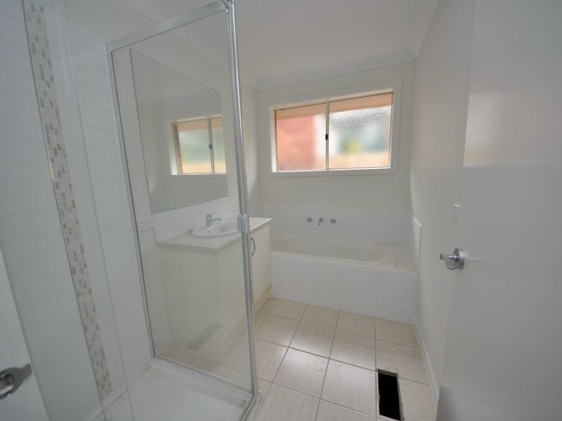 2/9 Highland Crescent, Mooroolbark VIC 3138
