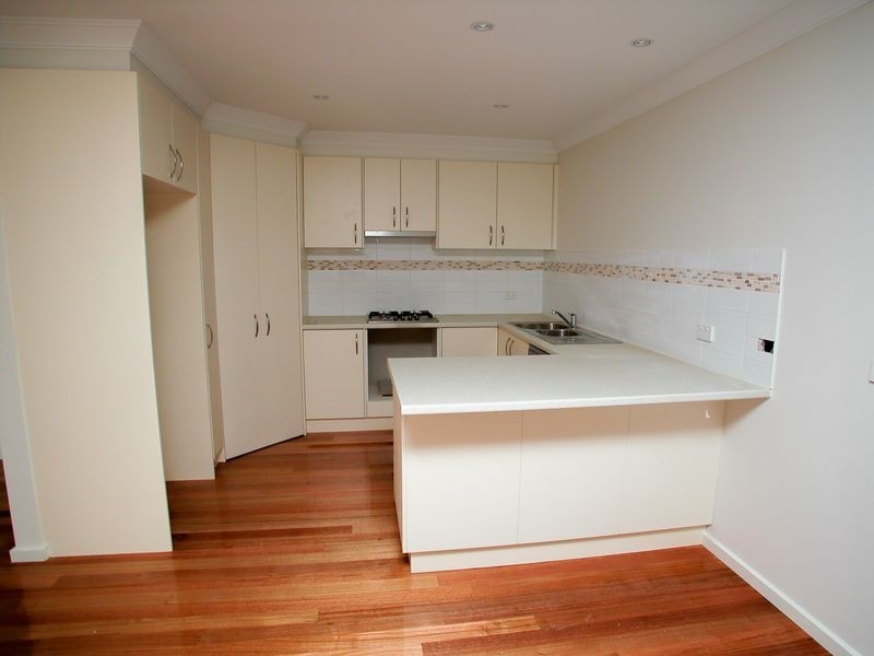 2/9 Highland Crescent, Mooroolbark VIC 3138