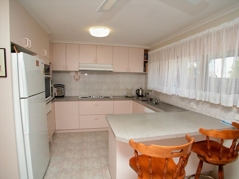 16 Barina Avenue, Mooroolbark VIC 3138