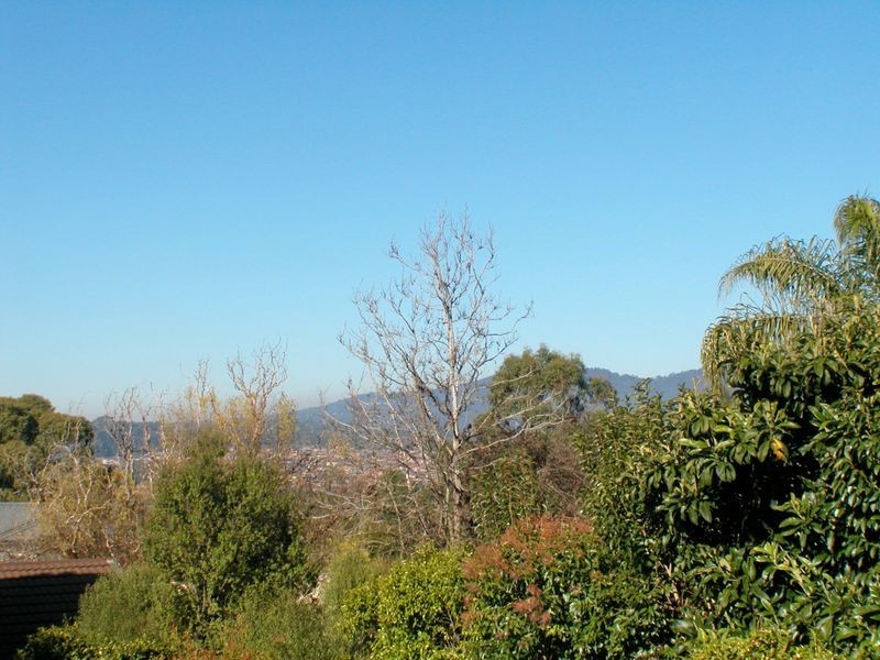 16 Barina Avenue, Mooroolbark VIC 3138