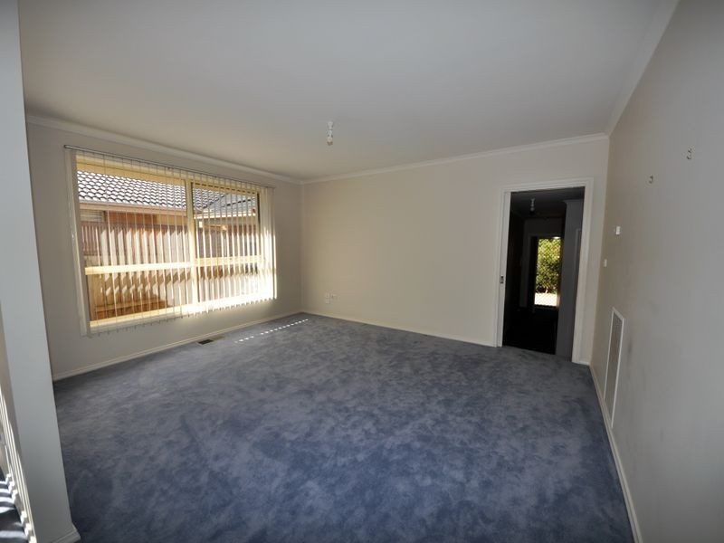 2/14 Branch Road, Bayswater North VIC 3153