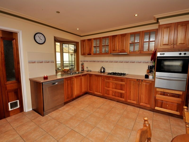 30 Mountfield Road, Kilsyth VIC 3137