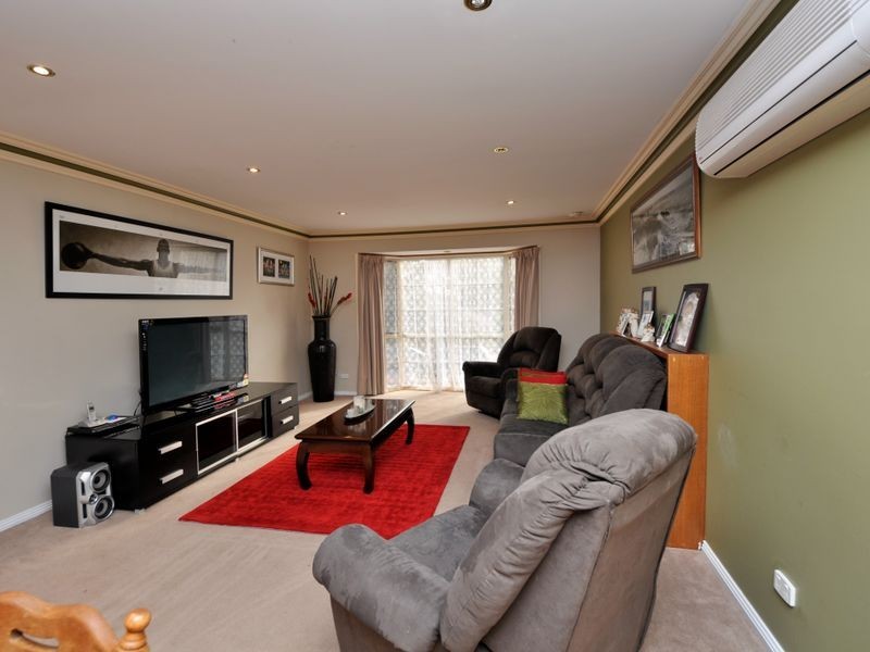 30 Mountfield Road, Kilsyth VIC 3137