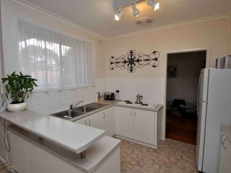 64 Birkenhead Drive, Kilsyth VIC 3137