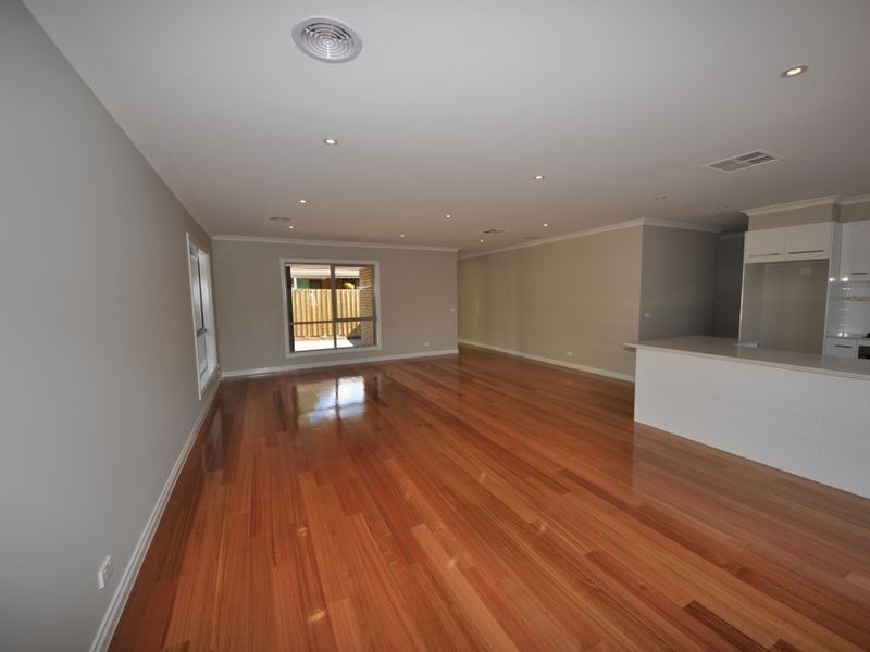 Unit 2/10 Larissa Court, Croydon VIC 3136