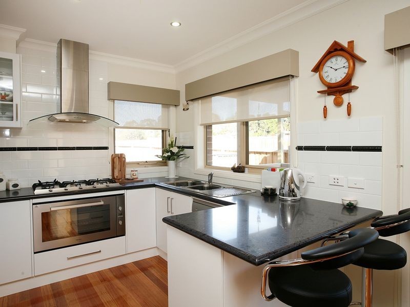 8/4-6 Cambridge Road, Mooroolbark VIC 3138