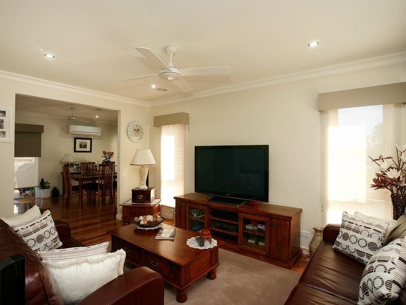 8/4-6 Cambridge Road, Mooroolbark VIC 3138