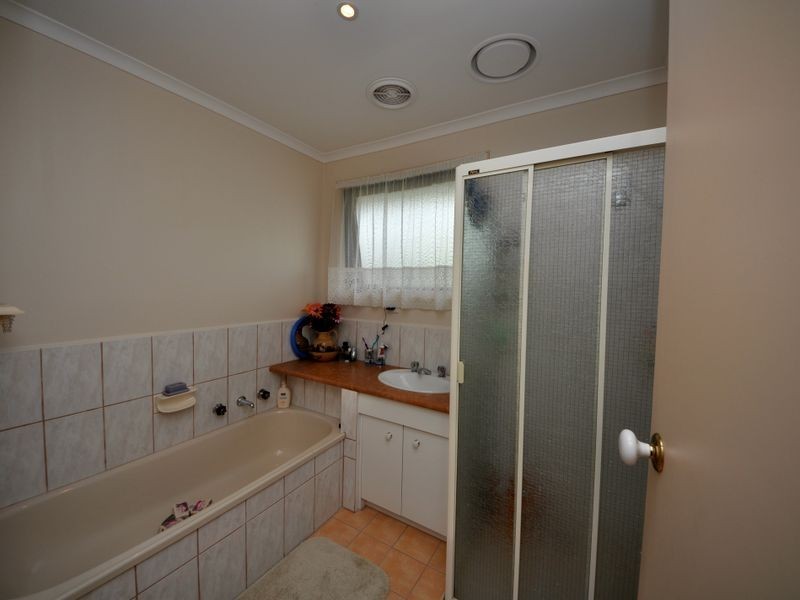 2/72 Sherlock Road, Croydon VIC 3136