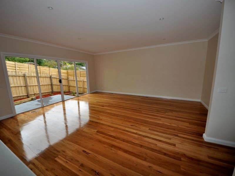 2/12 Bristol Crescent, Lilydale VIC 3140