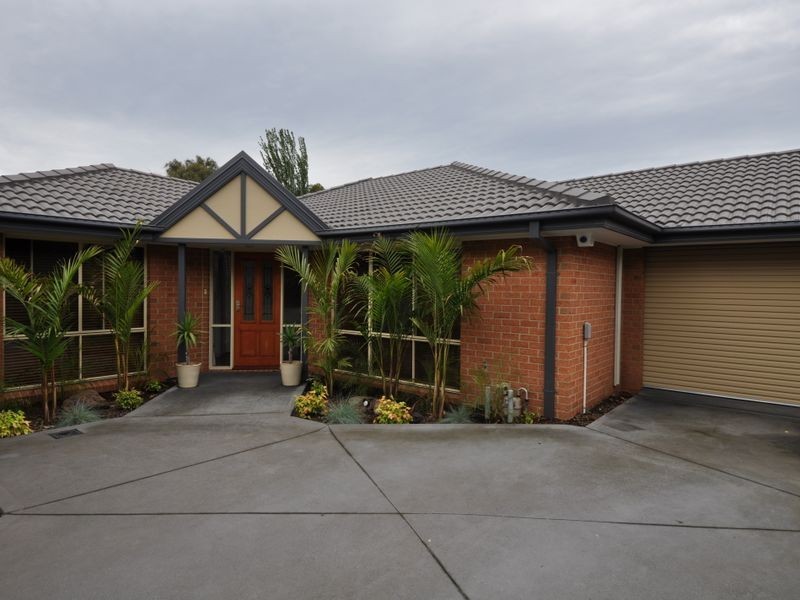 2/71 Mt Dandenong Road, Croydon VIC 3136