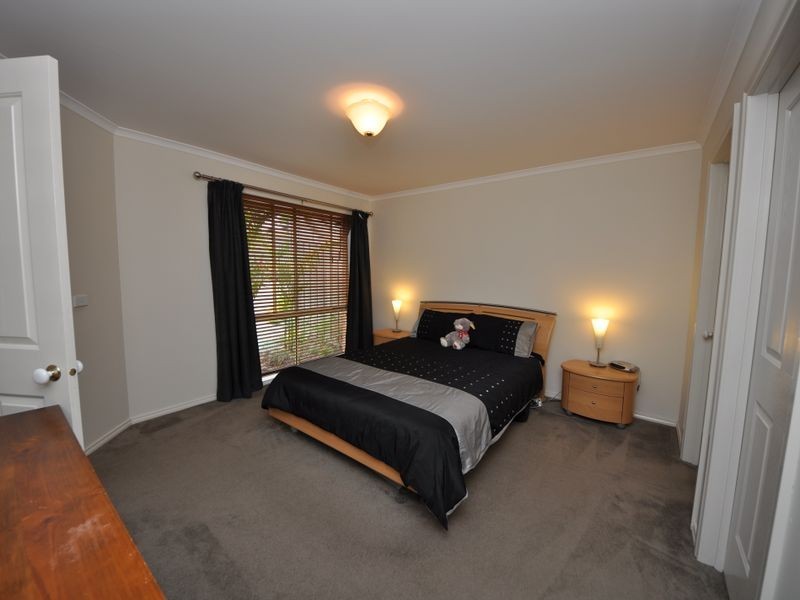 2/71 Mt Dandenong Road, Croydon VIC 3136
