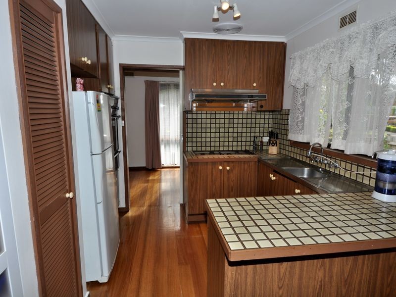 50 Barclay Avenue, Croydon VIC 3136