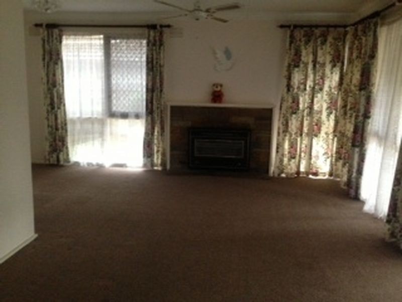 1/57 Binbrook Drive, Croydon VIC 3136