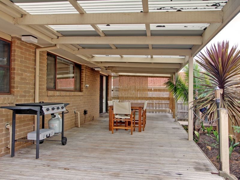 1/10 Larissa Court, Croydon VIC 3136