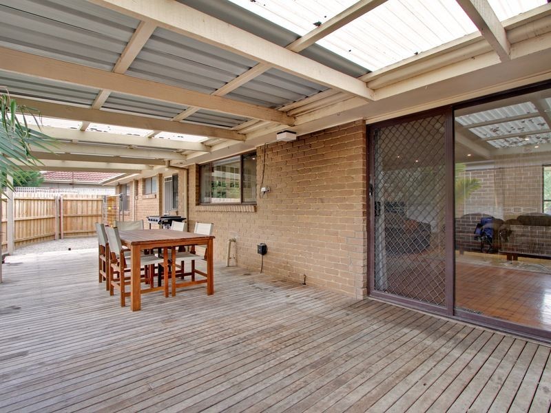 1/10 Larissa Court, Croydon VIC 3136
