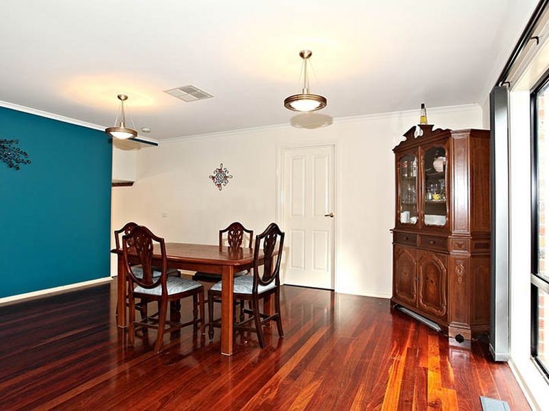 4 Raymond Elliot Court, Park Orchards VIC 3114