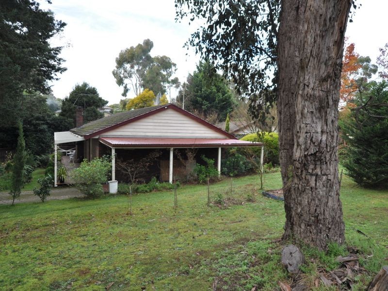 2 Raleigh Street, Seville VIC 3139