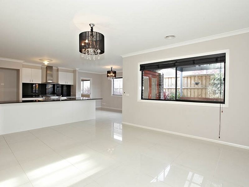 8 Lyrebird Court, Bayswater North VIC 3153