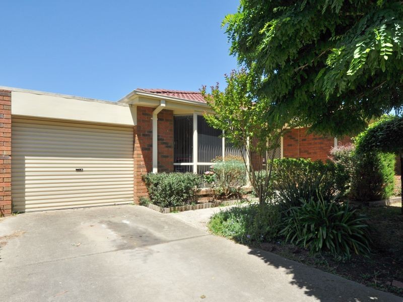 41 Grierson Drive, Kilsyth VIC 3137