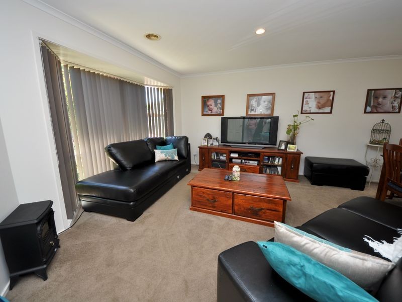 41 Grierson Drive, Kilsyth VIC 3137