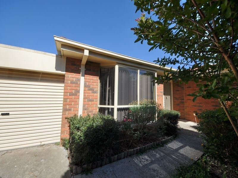 41 Grierson Drive, Kilsyth VIC 3137
