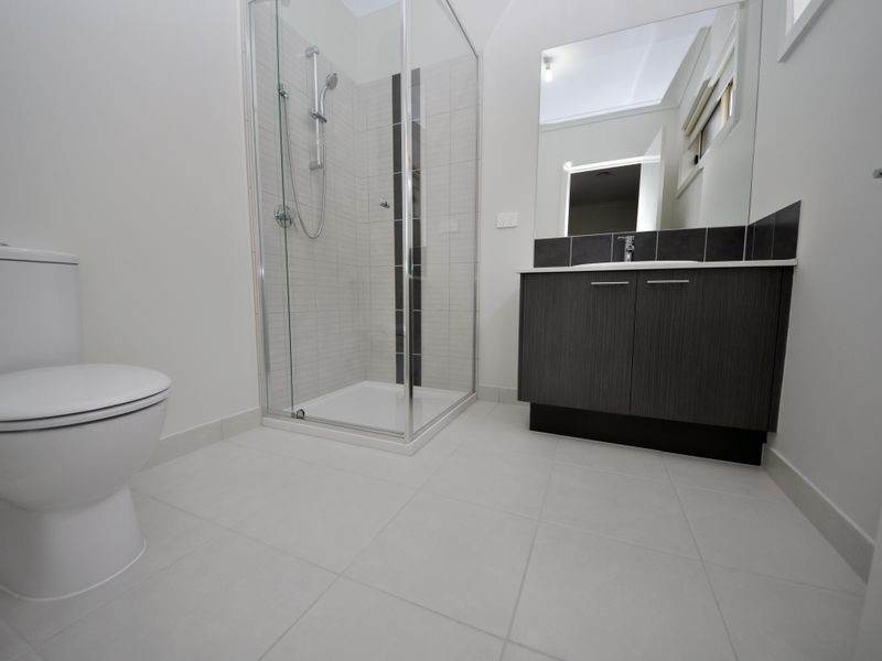 39 Tanika Circuit, Croydon VIC 3136