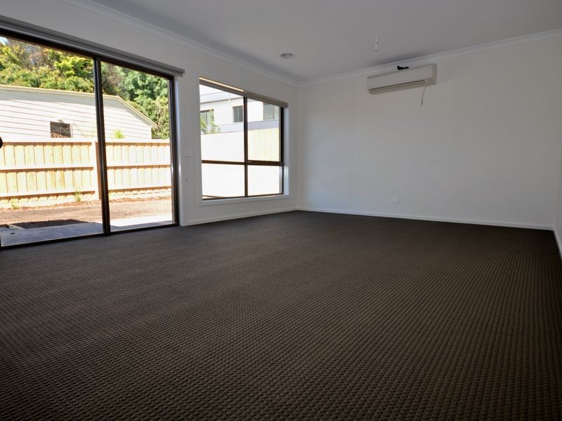 51 Tanika Circuit, Croydon VIC 3136