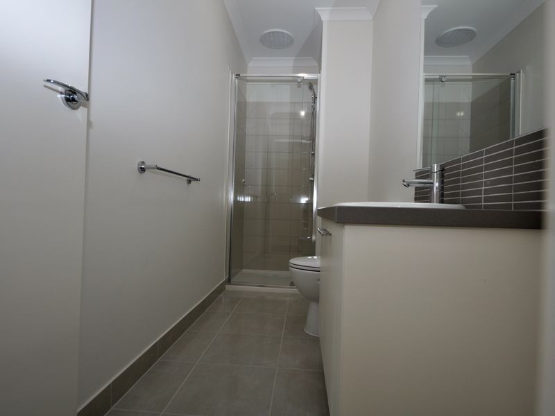 51 Tanika Circuit, Croydon VIC 3136