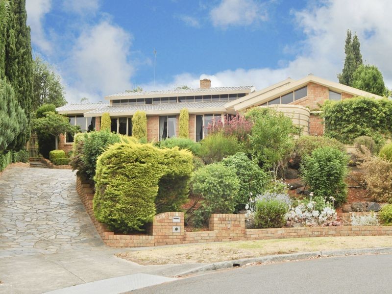 7 Highleigh Court, Mooroolbark VIC 3138