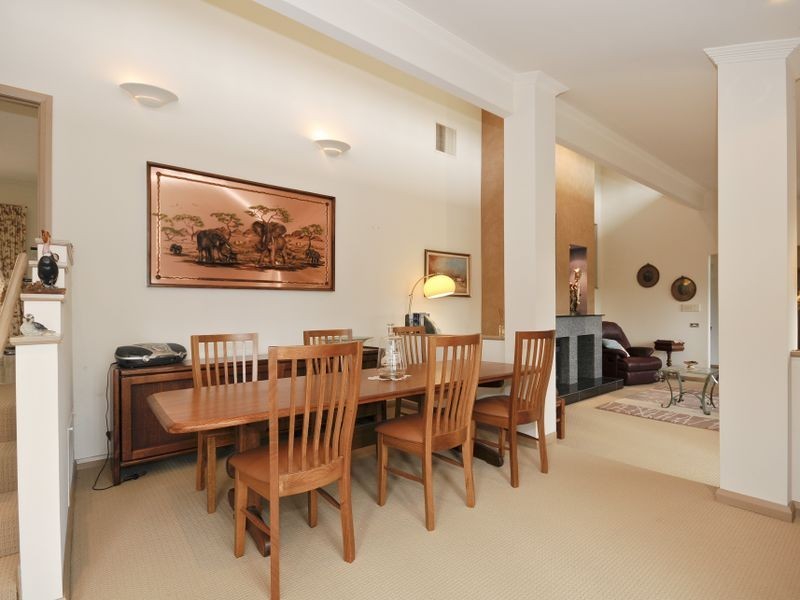 7 Highleigh Court, Mooroolbark VIC 3138