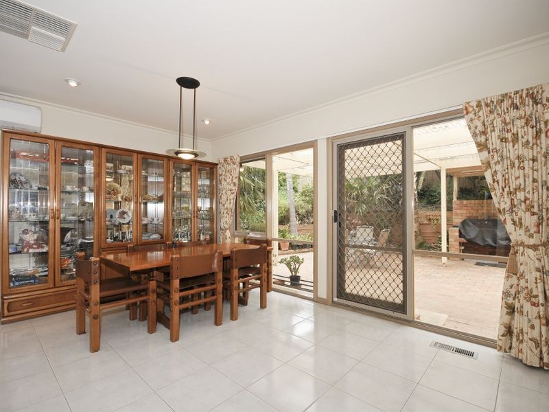 7 Highleigh Court, Mooroolbark VIC 3138