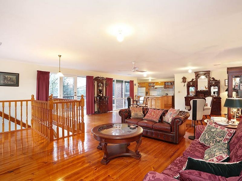 34 Lemongrove Crescent, Croydon Hills VIC 3136