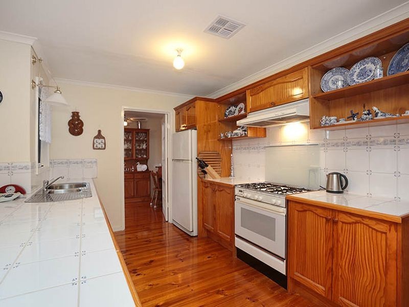 34 Lemongrove Crescent, Croydon Hills VIC 3136