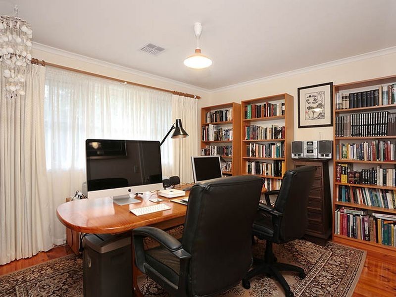 34 Lemongrove Crescent, Croydon Hills VIC 3136